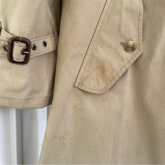 Classic Tan Women's Trench Coat - Picture 4 of 12